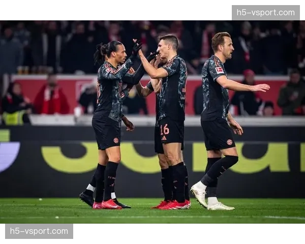 德甲第28轮:拜仁3-1多特,积分榜反超登顶